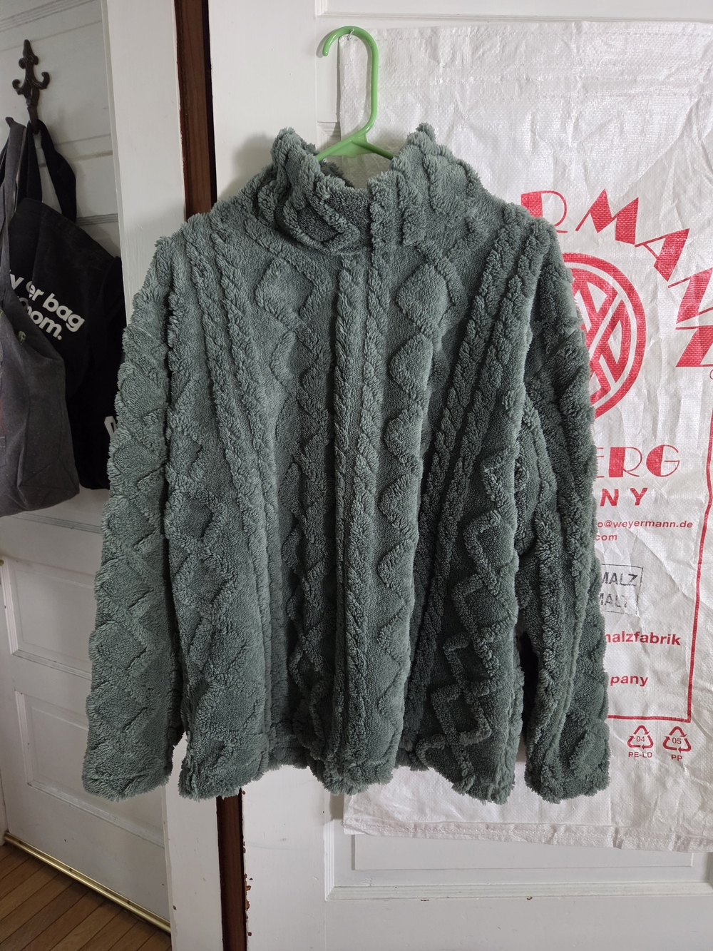Eddie Bauer Cable Fleece Pullover